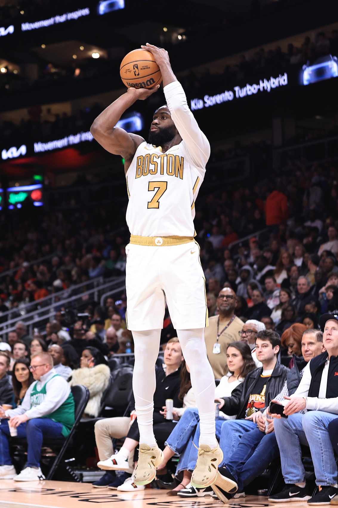 竞技宝DOTA2-效率低了点！杰伦·布朗近8场场均31.1分7.3板 命中率43.6%